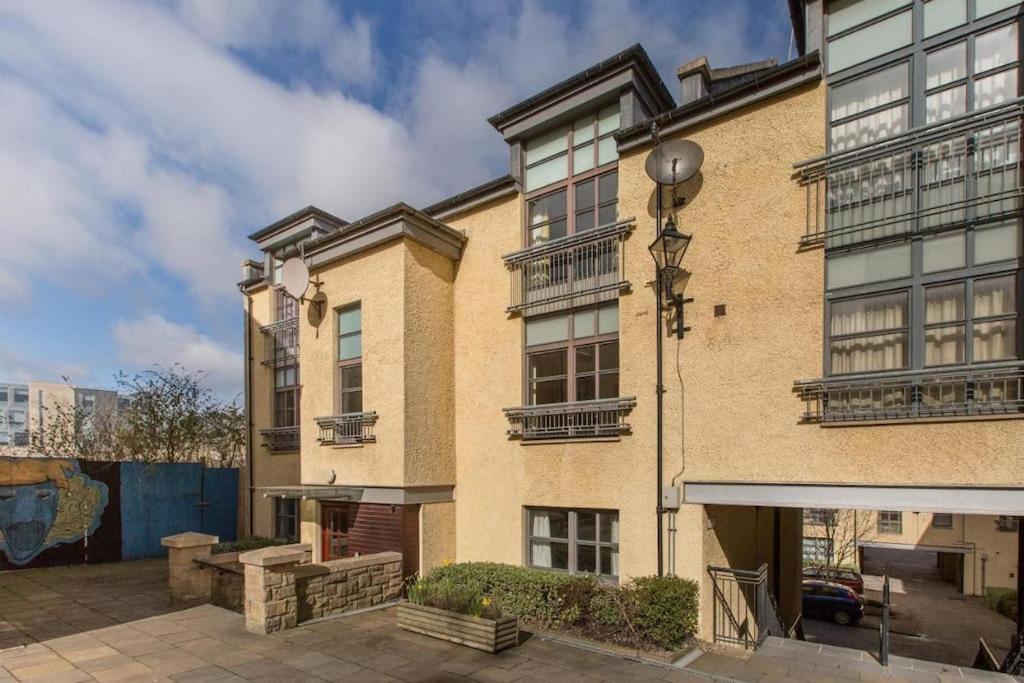 Next To The Palace And Royal Mile With Parking Apartamento Edimburgo