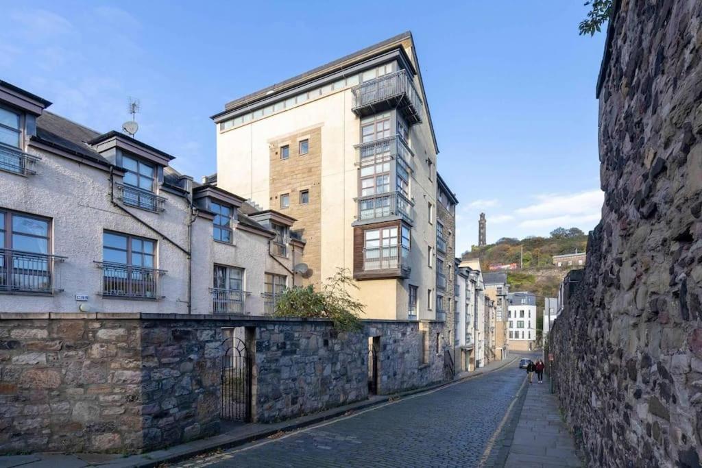 Next To The Palace And Royal Mile With Parking Apartamento Edimburgo